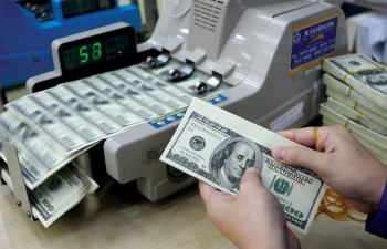 Tỷ giá hôm nay (27/12): Đồng USD tiếp tục lao dốc